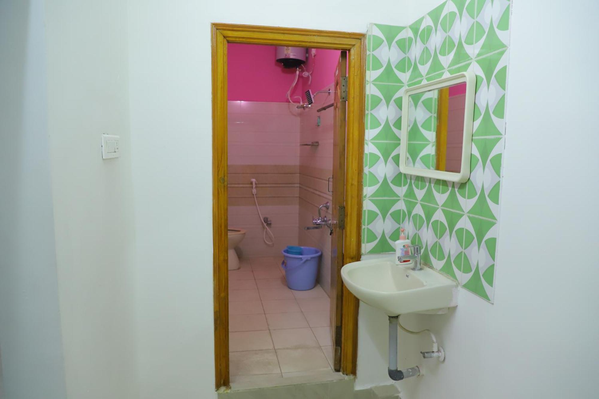 Nanda Mohan Homestay- Luxuries Ac Apartment Close To Alipiri Foothills-Kapila Teertham And Iskcon Temple Tirupati Dış mekan fotoğraf