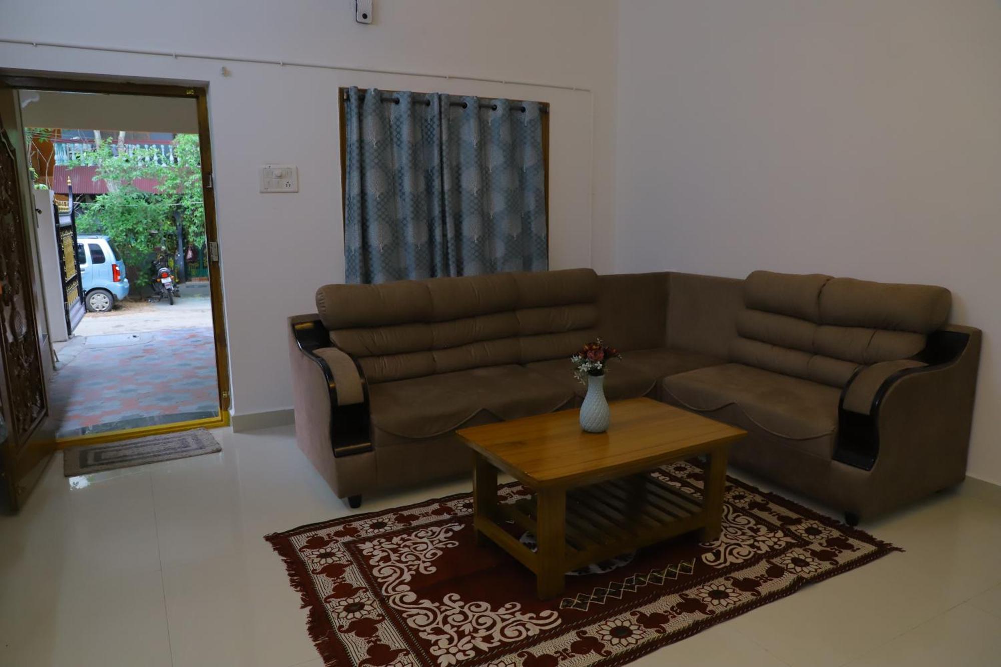 Nanda Mohan Homestay- Luxuries Ac Apartment Close To Alipiri Foothills-Kapila Teertham And Iskcon Temple Tirupati Dış mekan fotoğraf