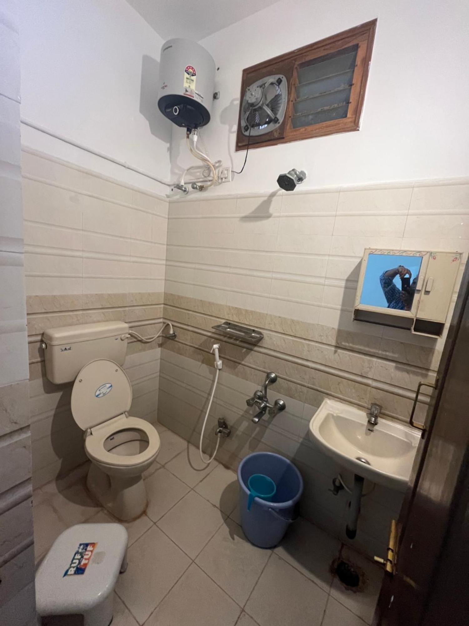 Nanda Mohan Homestay- Luxuries Ac Apartment Close To Alipiri Foothills-Kapila Teertham And Iskcon Temple Tirupati Dış mekan fotoğraf